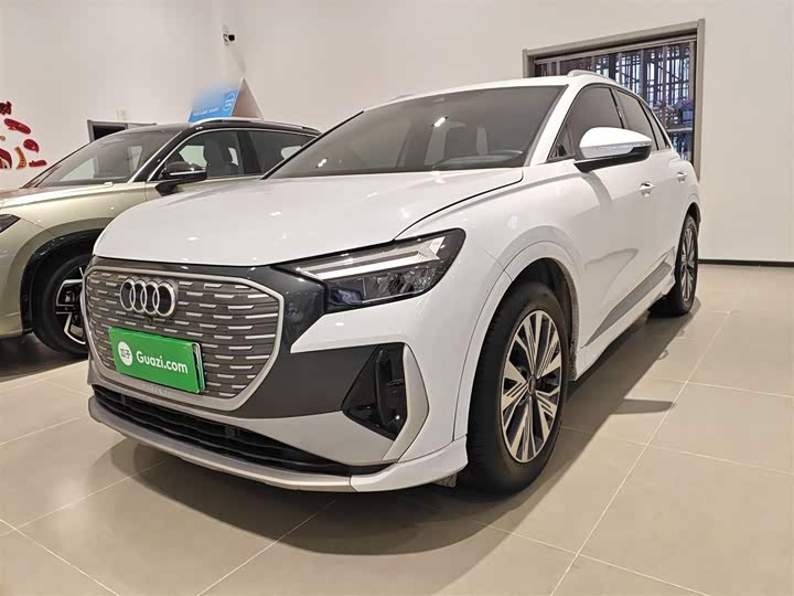 Фото 1 - Audi Q4 e-tron