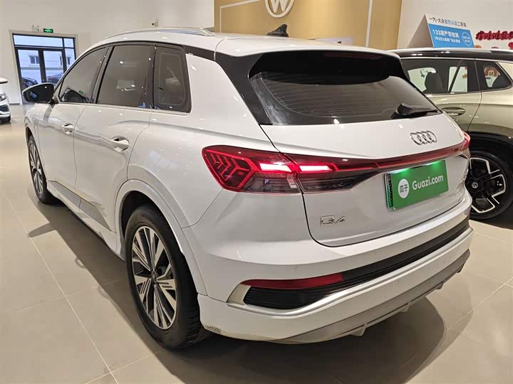 Фото 5 - Audi Q4 e-tron