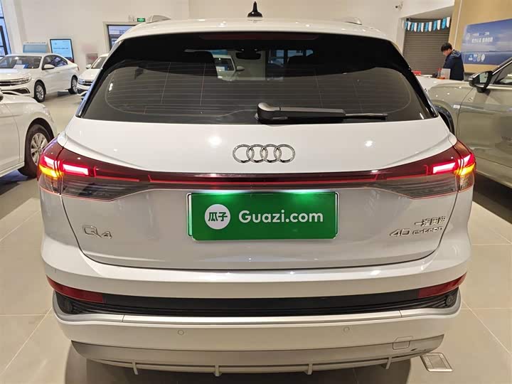 Фото 6 - Audi Q4 e-tron