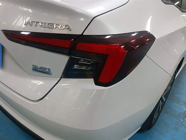 Фото 8 - Honda Integra