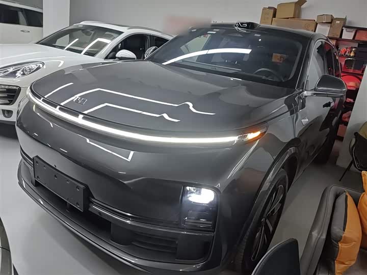 Фото 2 - LiXiang L8