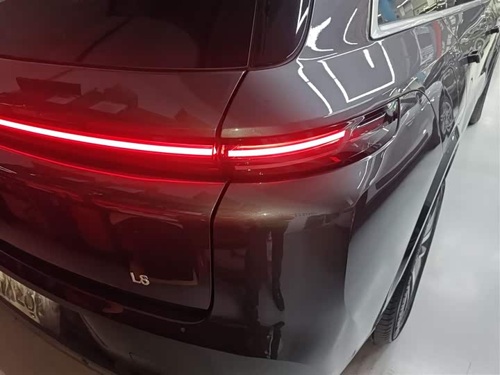 Фото 8 - LiXiang L8