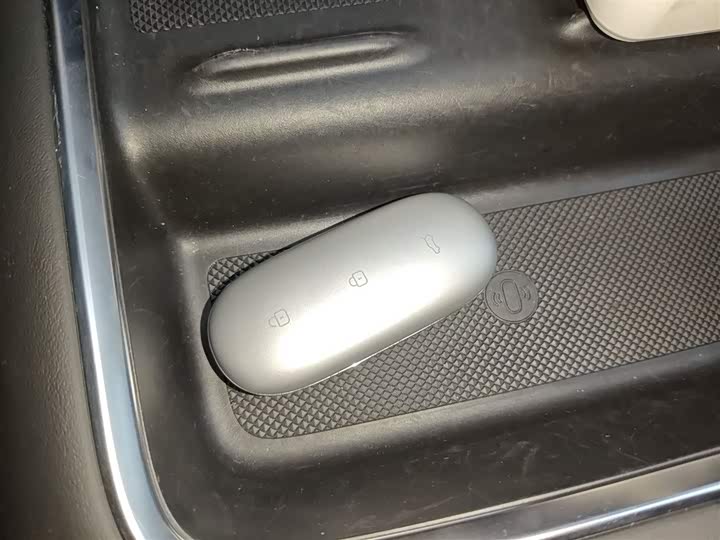 Фото 9 - LiXiang L8