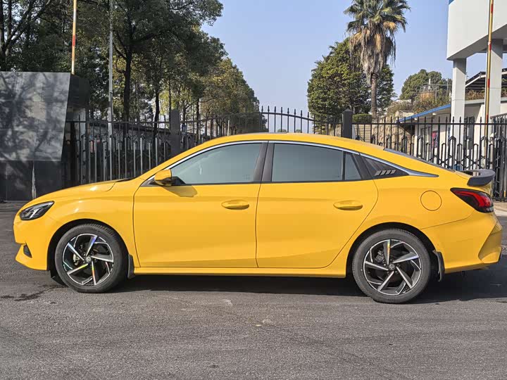 Фото 8 - MG Motor 5