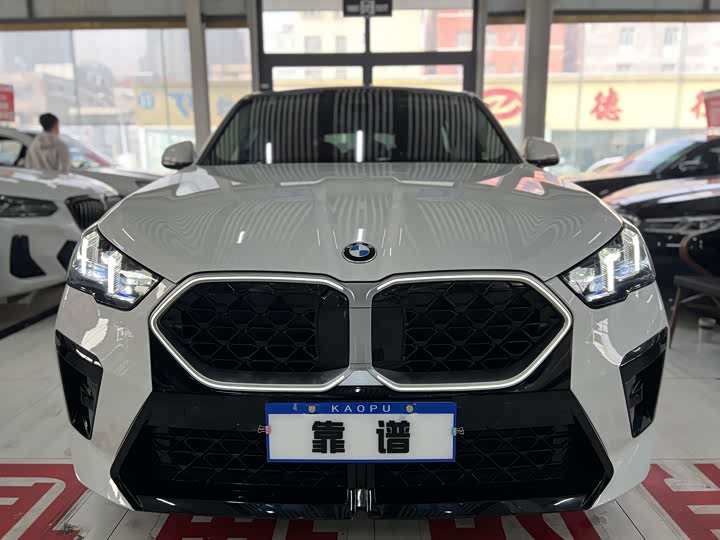Фото 2 - BMW X2