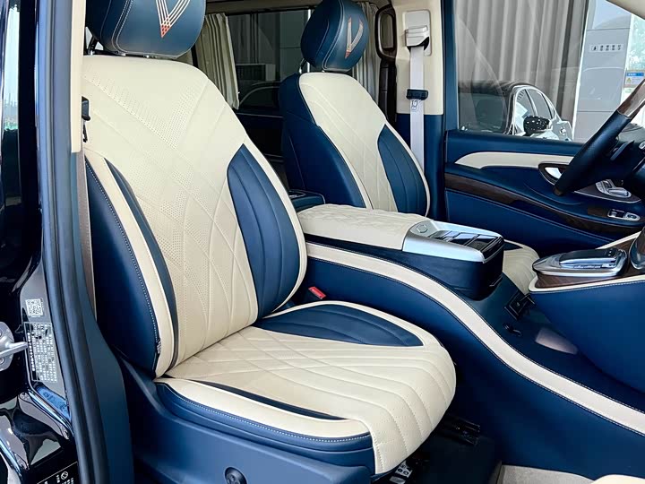 Фото 8 - Mercedes-Benz V-Class