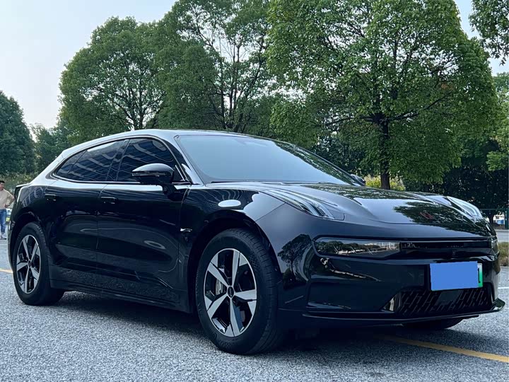 Фото 3 - Zeekr 001