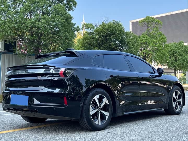 Фото 4 - Zeekr 001