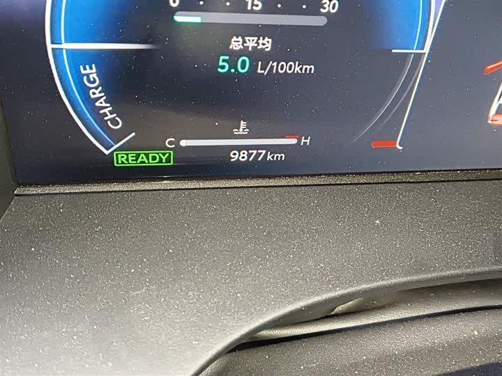 Фото 5 - Toyota Camry