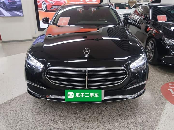 Фото 3 - Mercedes-Benz E-Class