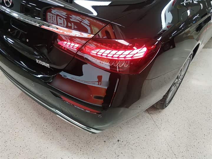 Фото 8 - Mercedes-Benz E-Class