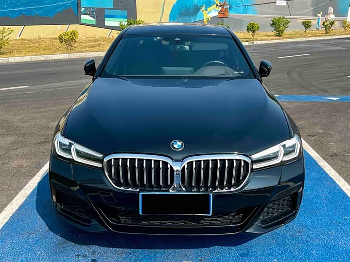 Фото 2 - BMW 5 Series