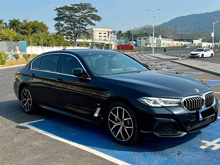 Фото 3 - BMW 5 Series