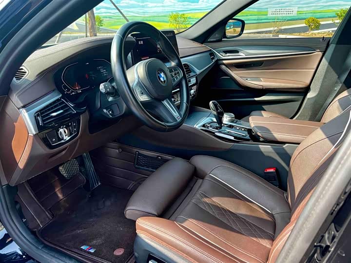 Фото 6 - BMW 5 Series