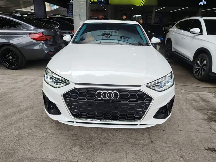 Фото 3 - Audi A4L