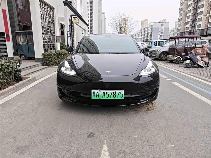 Фото 6 - Tesla Model 3