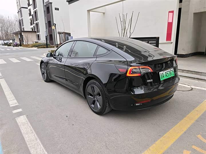 Фото 9 - Tesla Model 3