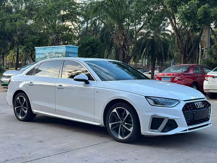 Фото 3 - Audi A4L