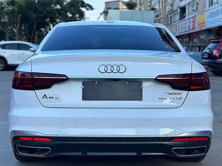 Фото 9 - Audi A4L