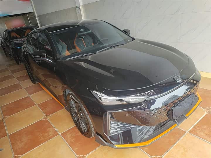 Фото 4 - Changan UNI-V