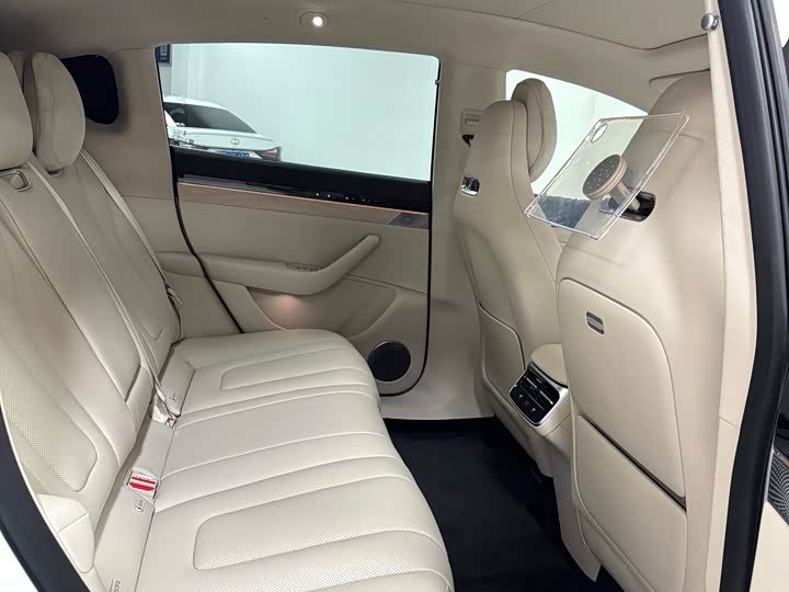 Фото 8 - Luxeed R7