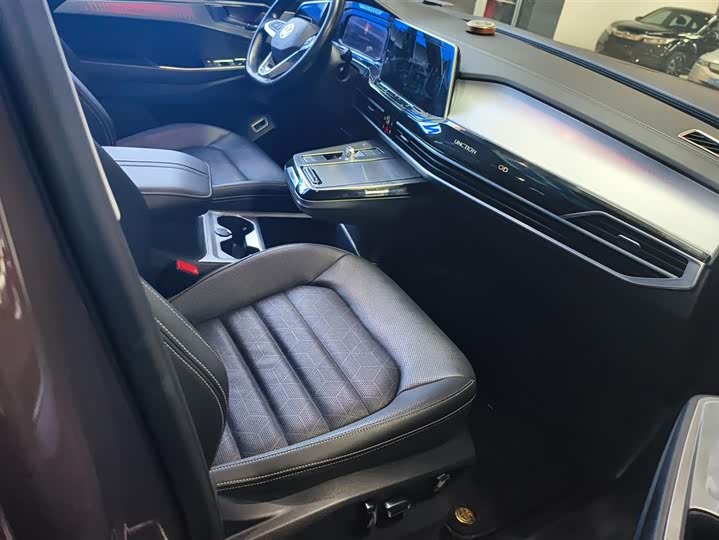 Фото 8 - Volkswagen Talagon