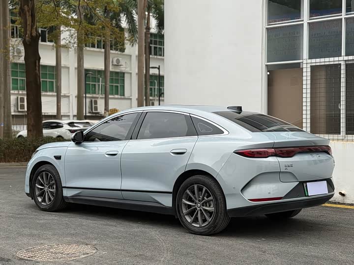 Фото 9 - BYD Qin L