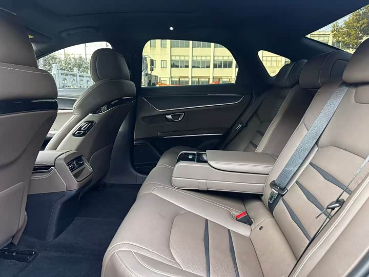 Фото 9 - BYD Han