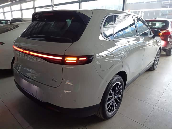 Фото 7 - Leapmotor B10