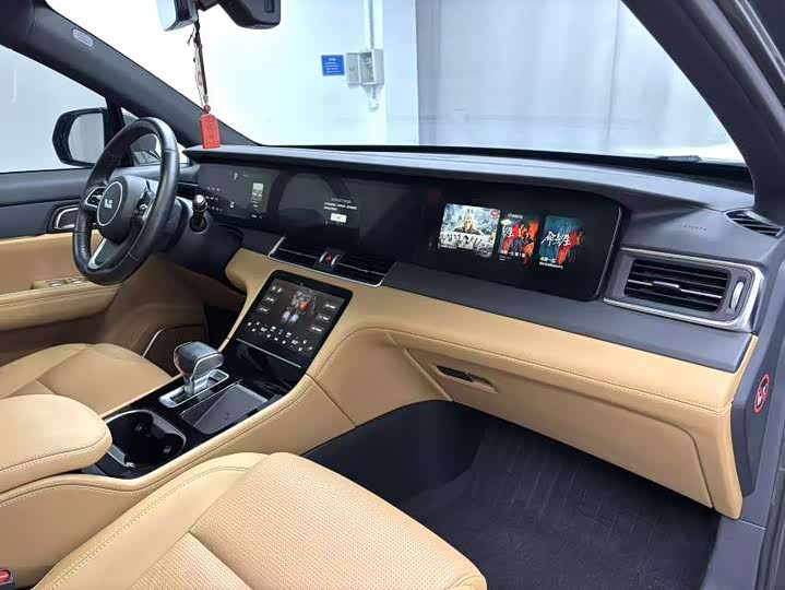 Фото 5 - LiXiang One