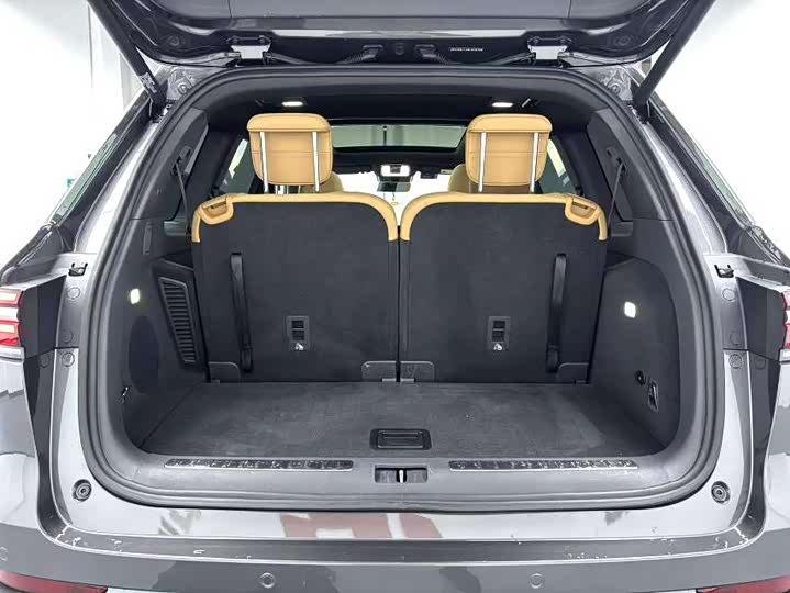 Фото 9 - LiXiang One