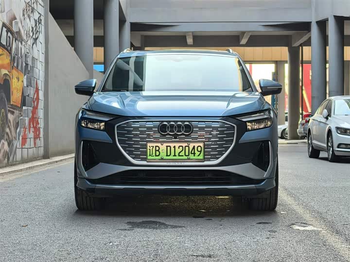 Фото 2 - Audi Q4 e-tron