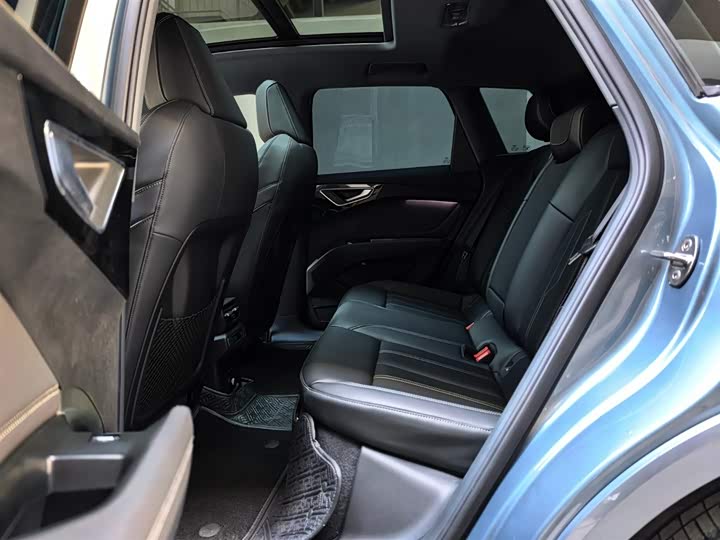 Фото 8 - Audi Q4 e-tron