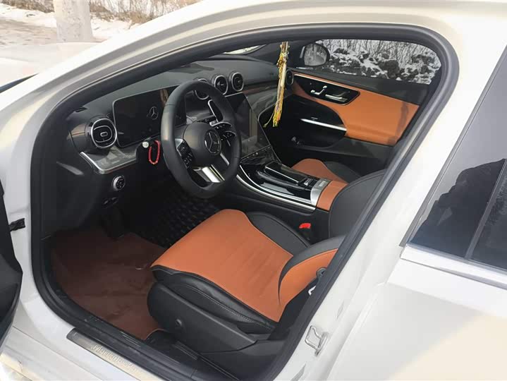 Фото 9 - Mercedes-Benz C-Class