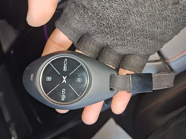 Фото 9 - XPeng P7