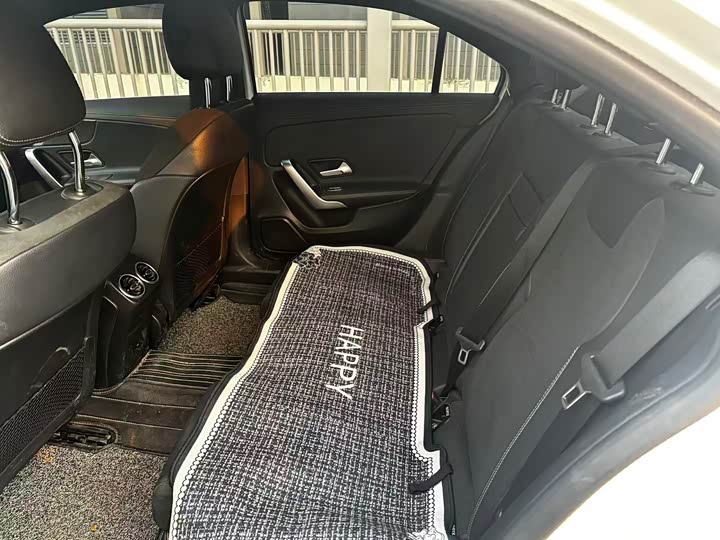 Фото 8 - Mercedes-Benz A-Class