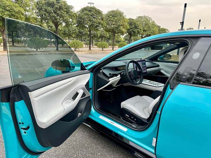 Фото 9 - Xiaomi SU7