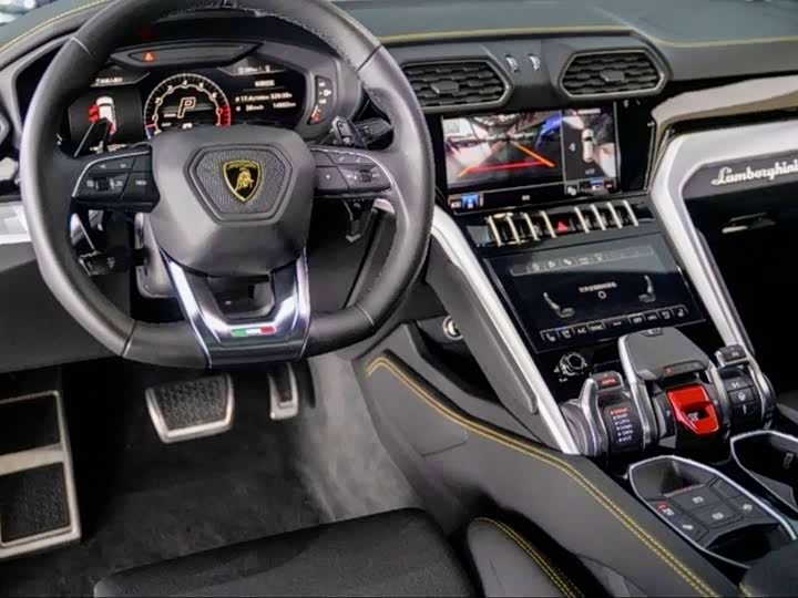 Фото 6 - Lamborghini Urus