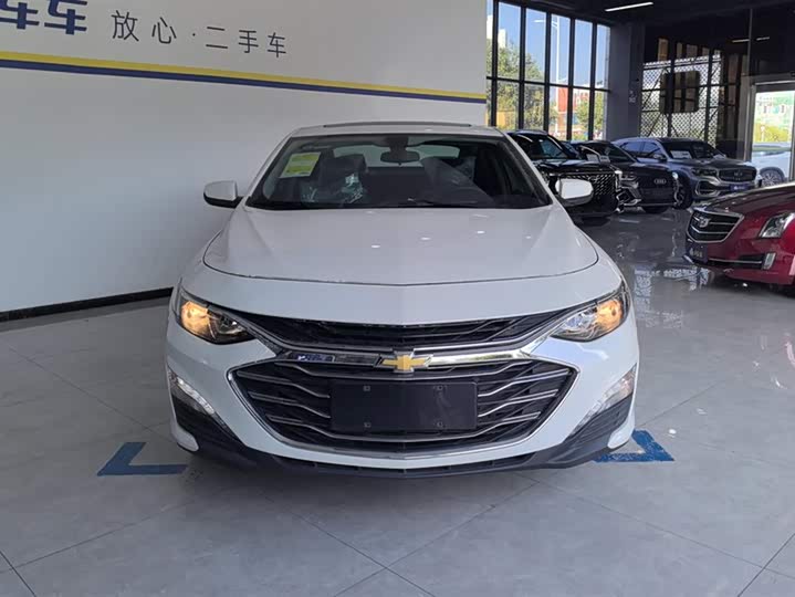 Фото 2 - Chevrolet Malibu XL
