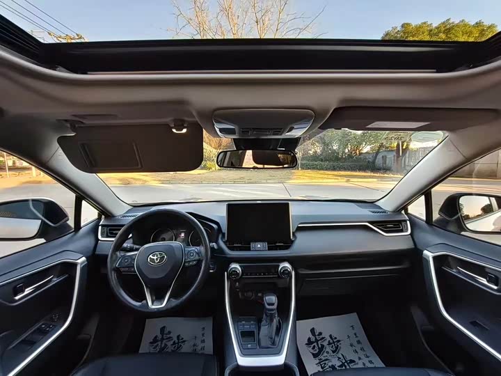 Фото 5 - Toyota Wildlander