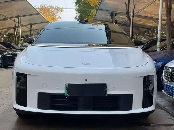 Фото 2 - LiXiang i6