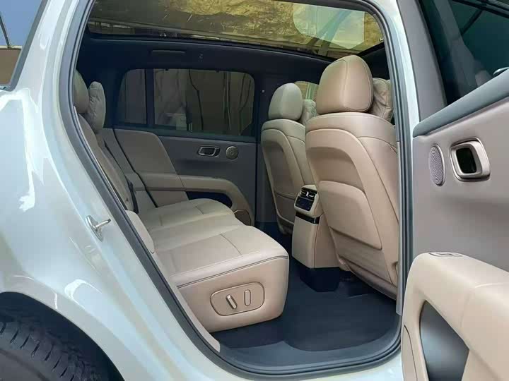 Фото 5 - LiXiang i6