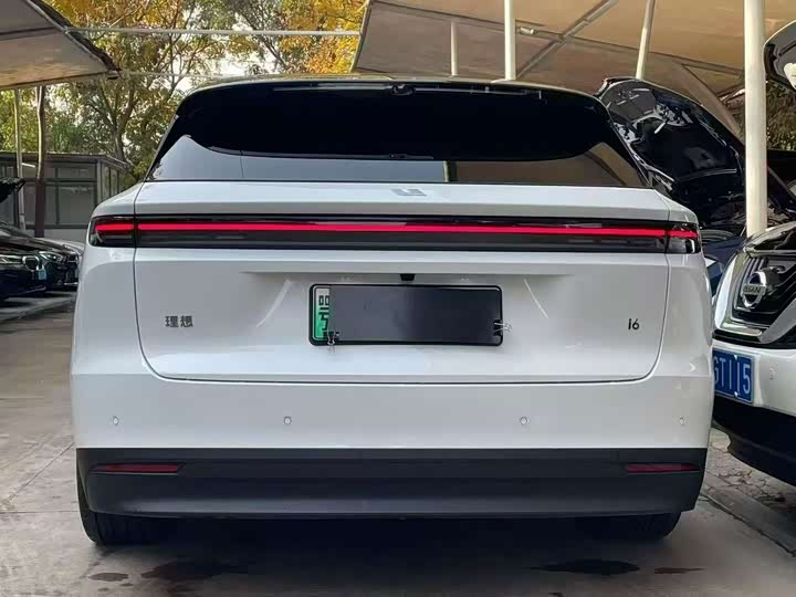 Фото 8 - LiXiang i6