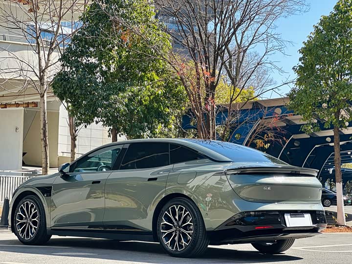 Фото 7 - Zeekr 007