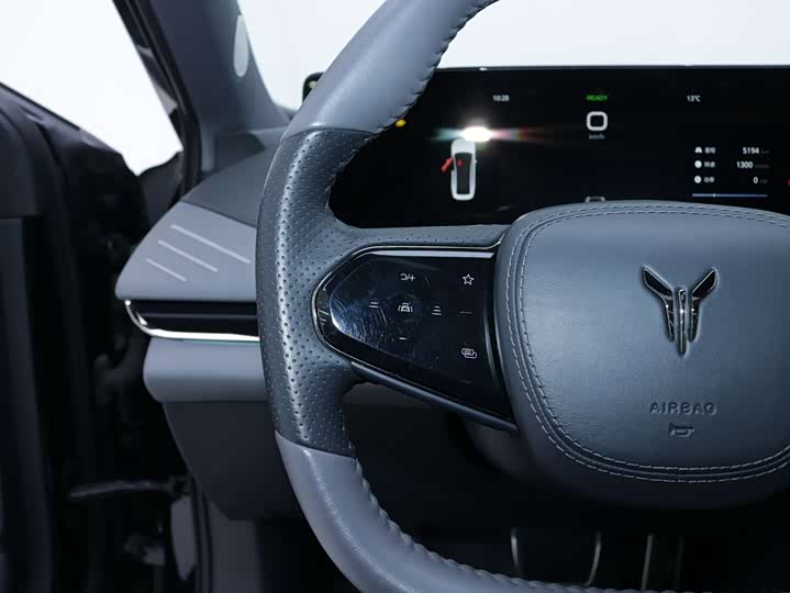 Фото 6 - Voyah Passion