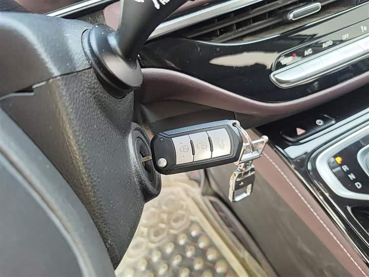 Фото 9 - GAC Trumpchi M6