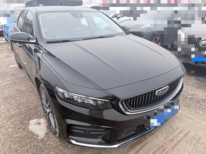 Фото 3 - Geely Preface