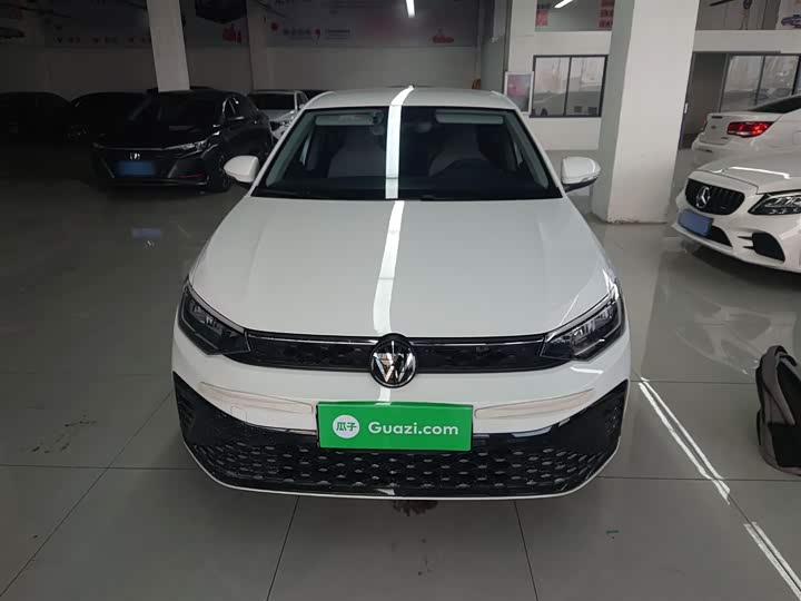 Фото 3 - Volkswagen Lavida