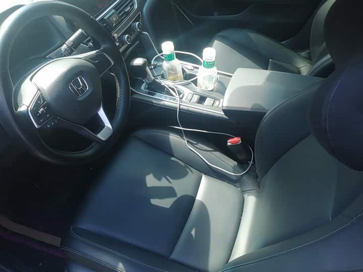 Фото 9 - Honda Accord