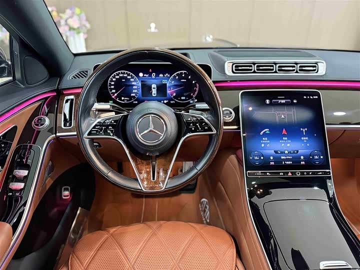 Фото 9 - Mercedes-Benz Maybach S-Class